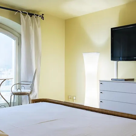 Panorama - Bymyhomeincomo Appartement *